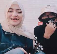 Hasil autopsi menunjukkan tak ada kekerasan di jasad lina. Nathalie Holscher Mirip Mantan Istri Sule