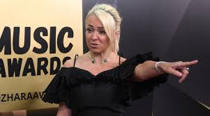 Бузова сегодня — последние новости и фото. Rudkovskaya Obyasnila Skandal Na Dne Rozhdeniya Buzovoj Gazeta Ru Novosti