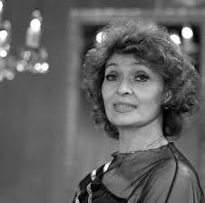 Známá... neznámá... Yvetta (1985)