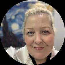 Maureen Bradley's Instagram, Twitter & Facebook