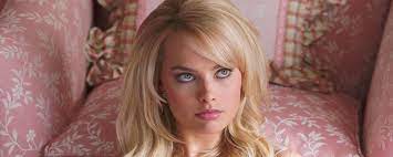 With leonardo dicaprio, jonah hill, margot robbie, matthew mcconaughey. The Wolf Of Wall Street Margot Robbie Bekam Ihre Rolle Nur Weil Sie Leonardo Dicaprio Eine Ohrfeige Gab Kino News Filmstarts De