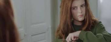 En ce moment dans plus belle la vie, tout le monde se demande qui se cache derrière le vengeur masqué. Plus Belle La Vie Clara Devient Antoine La Police Sur Les Traces De Berger Que Va T Il Se Passer La Semaine Prochaine Spoilers Sur Buzz Insolite Et Culture