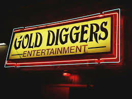 A comedian in her early 30's living in los angeles, got so. Gold Diggers Discover Los Angeles
