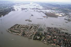 Na vrij lange droogte eindelijk regen. Consortium Grensmaas Bv De Grensmaas Grensverleggend Rivierbeveiliging En Natuurontwikkeling Tussen Maastricht En Roosteren Door De Winning Van Grind