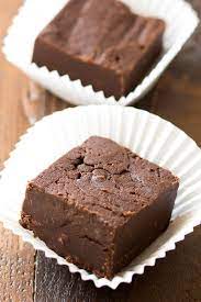 Easy 3 Ingredient Fudge Recipe Make This Easy 3 Ingredient Fudge By Warming Just A Few Simple Ingr 3 Ingredient Fudge Recipe Fudge Recipes Fudge Recipes Easy