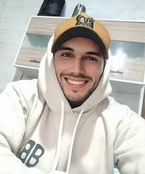 Buenas 🧙🏻‍♂️😏👀. Me iluda 🤔😁