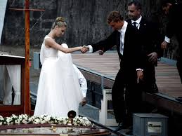 Check spelling or type a new query. Pierre Casiraghi Und Beatrice Borromeo Das Sind Die Schonsten Bilder Ihrer Traumhochzeit