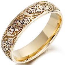Celtic Wedding Ring Ladies Gold Celtic Spiral Triskel Irish Wedding Band At Irishshop Com Celco2017l Mens Wedding Rings Irish Wedding Rings Irish Wedding Bands