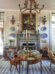 Whether you want inspiration for planning decorating with sconces or are building designer decorating with sconces from scratch, houzz has 151 pictures from the best designers, decorators, and architects in the country, including russell page architects and swiftwater custom homes. Eye For Design Decorating With Wall Sconce Shelves