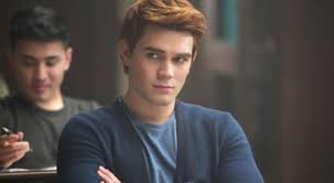 Keneti james fitzgerald apa (born 17 june 1997) is a new zealand actor, singer, and musician. Riverdale Star Kj Apa Reveals He S Having First Child With Clara Berry