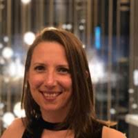 Leeann Martin's Instagram, Twitter & Facebook