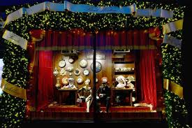 Risultati immagini per Dolce & Gabbana «Italian Christmas» da Harrods