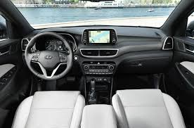 In deutschland war er im jahr 2019 der zweitbeliebteste hyundai (nach dem i30), während er in diesem jahr deutlich hinter den kona zurückgefallen ist. Hyundai Tucson Facelift Fur Den Meistverkauften