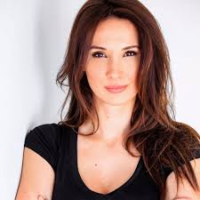 Alicia Guess's Instagram, Twitter & Facebook