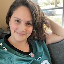 What bakeries in the area offer gluten-free cakes?