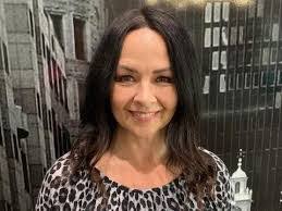 Alison Mcgowan's Instagram, Twitter & Facebook