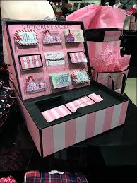 Victorias secret new frangnance mist gift set. Victoria S Secret Gift Card To Go Boxed Collection Fixtures Close Up