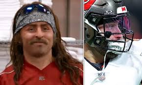 NFL quarterback looks unrecognizable as he goes undercover as superfan