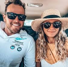 Vicki Findlay's Instagram, Twitter & Facebook