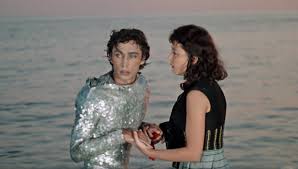 В статье приводятся интересные подробности о культовом фильме 1961 года режиссеров владимира чеботарева и геннадия казанского. Ju9pvjfhmqzjhm