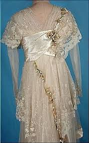 C Early 1910 S Debenham Freebody London Museum Quality Ecru Satin Trained Wedding Gown With Lace Wax Vintage Dresses Antique Lace Dress Historical Dresses