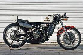 半世紀前に250ccのv4が存在した yamaha rd05a 心に残る日本のバイク遺産 2サイクル250cc史 編 webオートバイ 250cc バイク バイク カフェレーサー