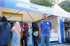 Tommy sugiarto (born 31 may 1988) is an indonesian badminton player who is a singles specialist. Tak Cuma Tanding Kevin Sanjaya Juga Jualan Susu Saat Indonesia Open Halaman All Kompas Com
