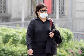 Here are the 3 videos & photos of the infamous kimberly phoon chui yoke, the woman who doesn't want to wear her mask in public, and who thinks she is some hi. Woman Seen Without Mask In Viral Videos Gets 14 More Charges Challenges Alleged Breach Of Bail Conditions Today