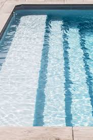 Pooltreppe Uber Die Gesamte Breite Pool Selber Bauen Pool Im Garten Treppe