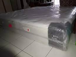 Dirancang secara alami mengikuti lekukan tubuh, matras ini mengantar anda pada kenyamanan dan secara bersamaan mempertahankan posisi alami tulang belakang saat berbaring. Spring Bed Matras King Koil 200x200 Perabotan Rumah Di Carousell