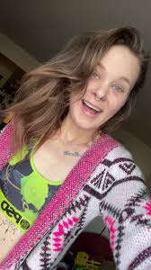 Lylas birthday live @crystalblue935!!!!  #foryou#featurethis#firesquad#qlms#VoicesHavePower#alphaqueens#denturegang#mood#vibes#singlemom#singlelife#wisconsin#blueeyes#livinglife#daughter#birthdaylive#1...