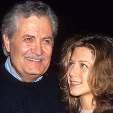 Jennifer Aniston se reconcilió con su padre poco antes de morir: "He  perdonado a mi familia"