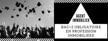 Pour devenir un agent immobilier à part entière, il faut suivre une formation (des équivalences sont possibles si vous avez déjà un diplôme de droit), il faut avoir une carte et posséder un capital. Devenir Agent Immobilier Reconversion