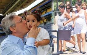 2011 yılında çırağan sarayı'nda evlenen aziz yıldırım ile gonca yıldırım çelikkıran'ın boşanacakları yönünde çıkan haberlere ilişkin yıldırım, şu ifadelere yer verdi Aziz Yildirim Esinden Bosaniyor Mu