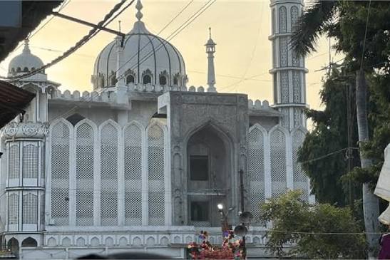 उज्जैन से हटेगी 100 साल पुरानी मस्जिद, हाईकोर्ट से नहीं मिली राहत, सिंहस्थ  के लिए होना है सड़क चौड़ीकरण Ujjain Shahi Masjid Demolition: सिंहस्थ-2028  के ...