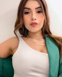 ¡Feliz año nuevo!🥂🤍, …¿Qué vas a hacer hoy para enamorarte de tu vida?