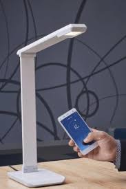 المصابيح الذكية طرازات Philips و Ikea المكتبية مع أدوات التحكم باللمس