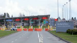 Ładny dom pali się w kanadzie, ale niedaleko nowego jorku, tuż przy granicy z usa. Kanada Przedluza Zamkniecie Granic Ladowych Z Usa W Obawie Przed Amerykanami Roznoszacymi Covid 19 Swiat Dziennik Polonijny Usa Polish Daily News Dziennik Polonijny Usa Polish Daily News