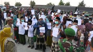 Arema bali united barito putera bhayangkara borneo madura united psis semarang psm pss sleman persebaya surabaya persela persib persija persik kediri persipura persiraja banda aceh. Covid In Indonesia The Spike In Cases Occurred In Madura Epidemiologists Suspect The Actual Number Could Be Much Higher Archyworldys