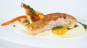 Lachsfilet Mit Spekulatiuskruste Rezept Essen Essen Und Trinken Lachsfilet