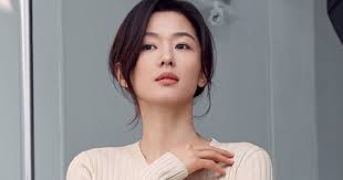 When asked what kind of drama mount jiri is, jun ji hyun shared, it tells the story of people who encounter life and death on a mountain. Legendary Jun Ji Hyun Is Returning To Tv In A Brand New Drama