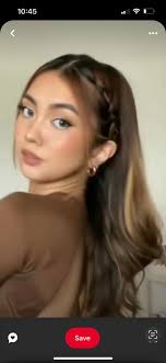 Who does hair for prom in King?