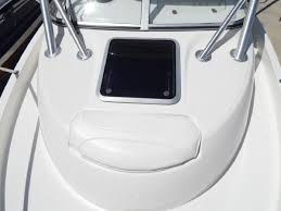 Boston Whaler 235 Conquest Acheter Bateau A Moteur Croiseur Motorise D Occasion Achat Et Vente Bateau A Moteur Boston Motorise