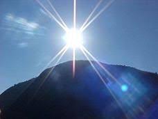 Es por eso que muchas de las tecnologías con energía renovable tratan de aprovechar esa gran cantidad de energía. Definicion De Luz Que Es Significado Y Concepto
