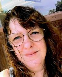 Kristin Hetrick's Instagram, Twitter & Facebook