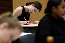 Photo Bac de franais 2025 : dcouvrez les sujets et corrigs de l'preuve ...