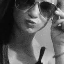 Loni Murphy's Instagram, Twitter & Facebook