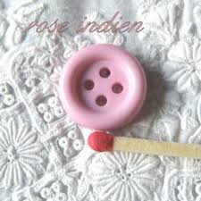 Holes medium size buttons