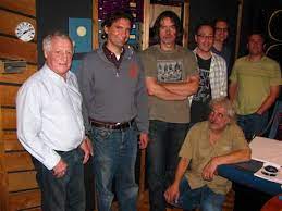 Nahrávejte, sdílejte a stahujte zdarma. Pavel Bobek Si Splnil Sen Nahrava V Nashvillu Pisne Johnnyho Cashe Idnes Cz