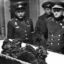 Hoy hablaremos sobre vladimir komarov, el primer gran desastre soviético. Last Pieces From Vladimir Komarov The Fallen Guy From Space 9gag